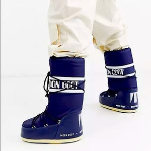 Blue Navy Tecnica Moon Boots 💙